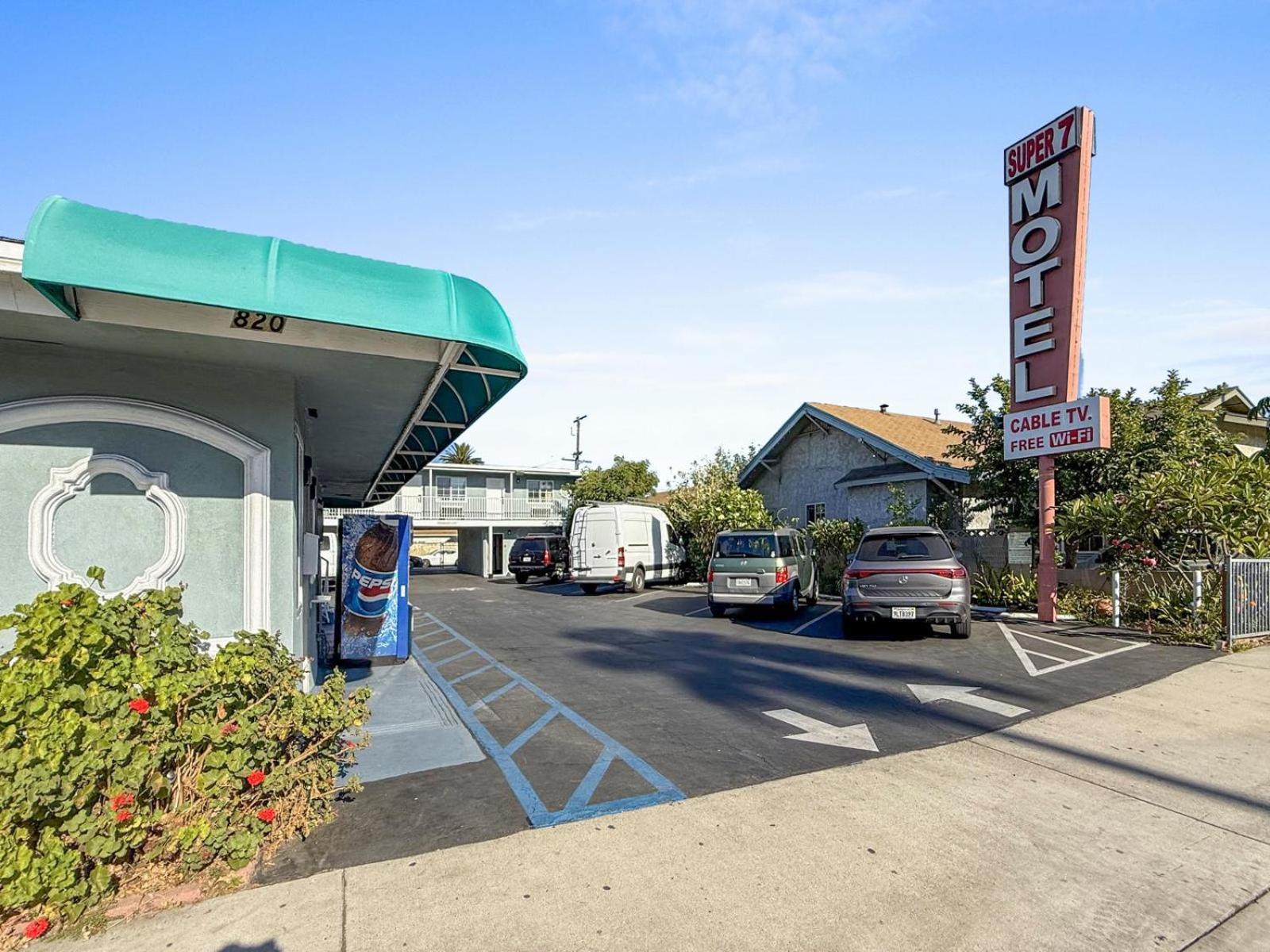 Super 7 Motel Anaheim Esterno foto