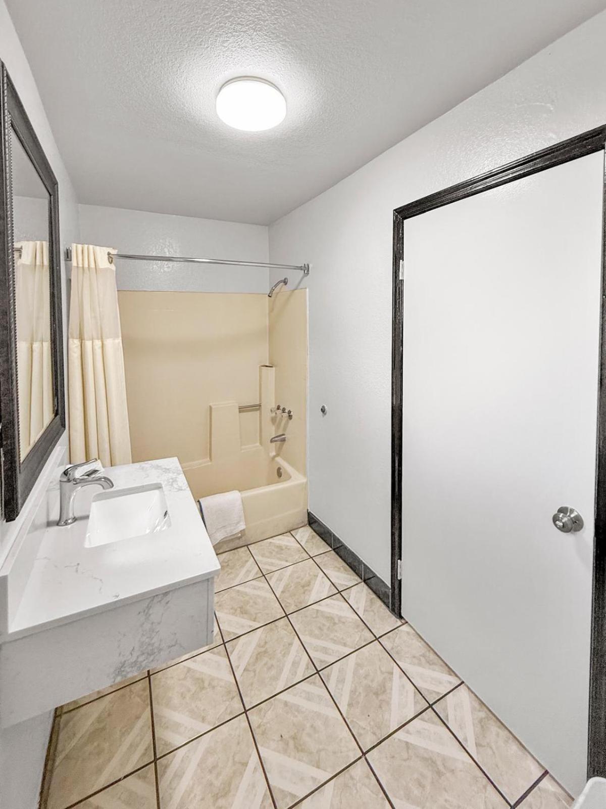 Super 7 Motel Anaheim Esterno foto