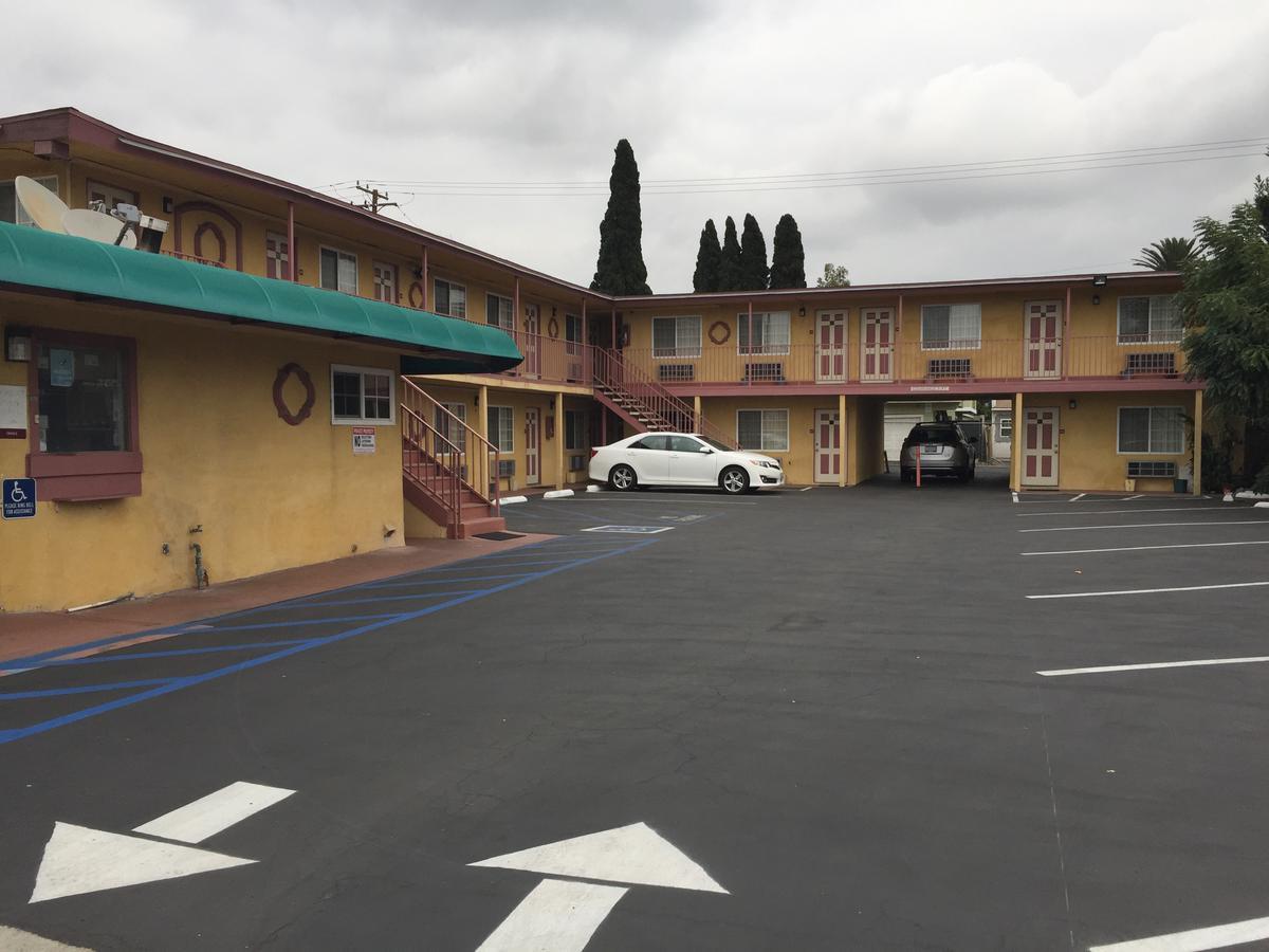 Super 7 Motel Anaheim Esterno foto
